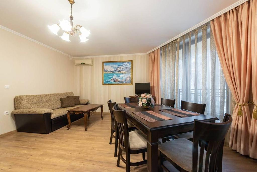 Vazov Residence , Two Bedroom Top Centre Apartment فارنا المظهر الخارجي الصورة