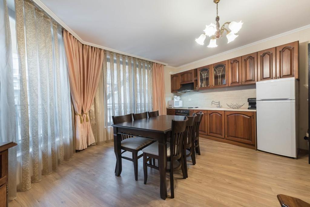 Vazov Residence , Two Bedroom Top Centre Apartment فارنا المظهر الخارجي الصورة