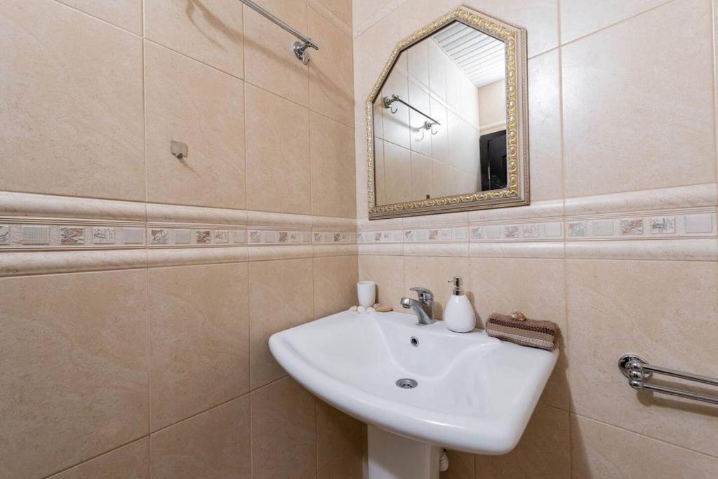 Vazov Residence , Two Bedroom Top Centre Apartment فارنا المظهر الخارجي الصورة